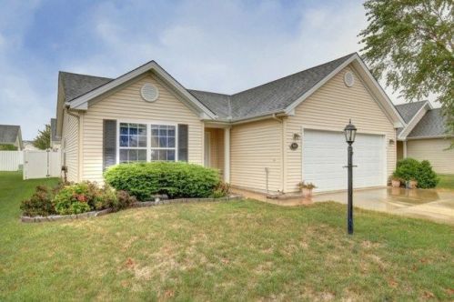 610 Corey Ln, Champaign IL  61822-1045 exterior