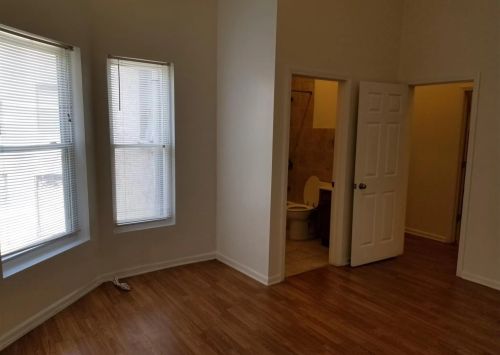 4028 King Dr, Chicago IL 60637-1214 exterior