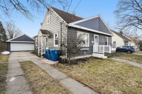 1036 Cricklewood St, Wyoming MI  49509-2843 exterior