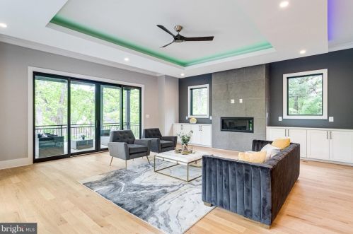 1520 Brookhaven Dr, Mc Lean VA  22101-4127 exterior