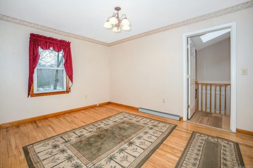 108 Rdg Rd, Valley Cottage NY 10989-2465 exterior