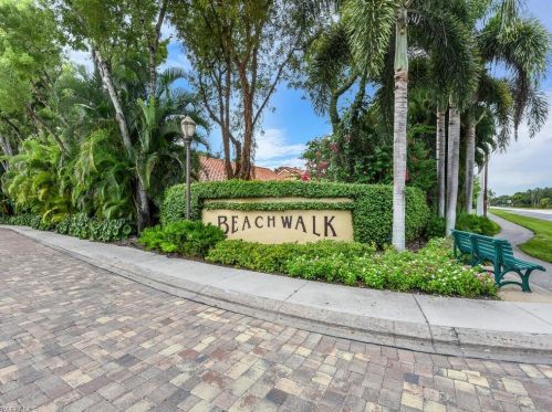762 Reef Pt Cir, Naples FL 34108-8776 exterior