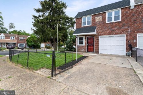 200 Londonderry Ln, Darby, PA 19023-2323