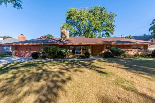 3126 105th St, Milwaukee WI  53222-3325 exterior