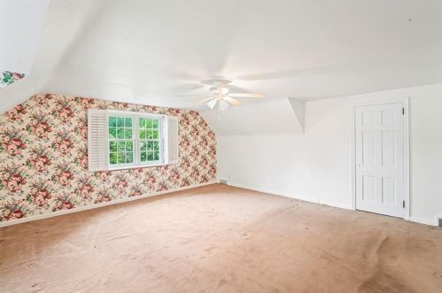 313 Oak Frst Dr, Pittsburgh PA 15216-1122 exterior