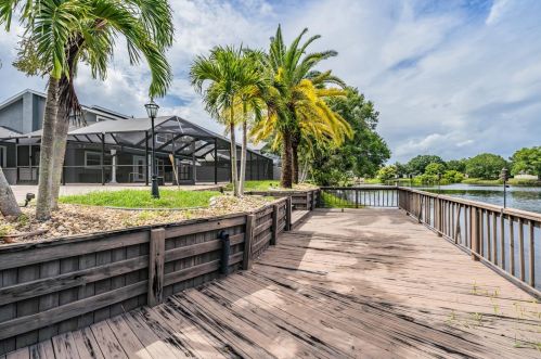 8201 Kirkwood Dr, Tampa FL  33634-2238 exterior