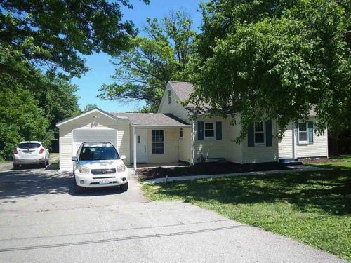 335 Staunton Rd, Troy, IL 62294-1255