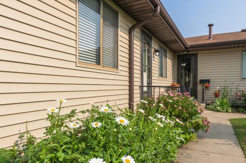 5076 Green Meadow Rd, Kalamazoo, MI 49009-1254