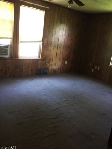 34 Harrison St, Wantage NJ 07461-2121 exterior