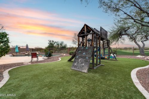 22034 55th St, Phoenix AZ  85054-7150 exterior