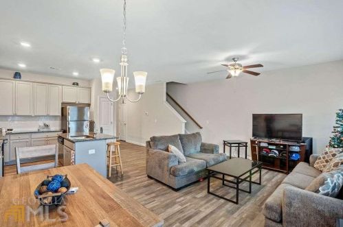 4945 Lower Elm St, Atlanta GA 30349-1677 exterior