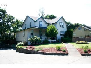 91070 Abby Rd, Eugene, OR 97408-9501