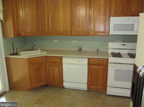 77 Argonne Ave, Trenton NJ 08620-1631 exterior