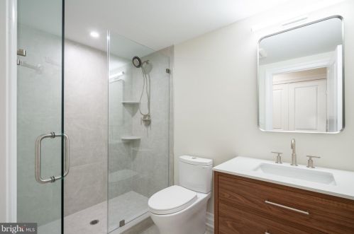 516 21 St, Philadelphia PA 19130-1401 exterior