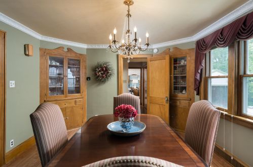 6617 Powell Pl, Milwaukee WI 53213-2980 exterior