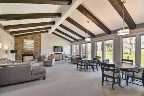 3635 Tucker Pl, Milwaukee WI  53222-2756 exterior