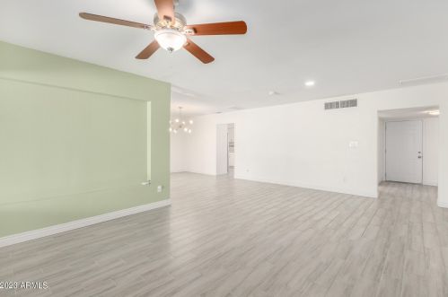 2032 Campbell Ave, Phoenix AZ  85015-4126 exterior