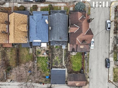 2236 Woodstock Ave, Pittsburgh PA 15218-2636 exterior