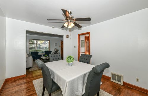 6417 Locust St, Milwaukee WI 53212-2444 exterior