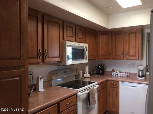 211 Paseo De Golf, Green Valley AZ 85614-3316 exterior