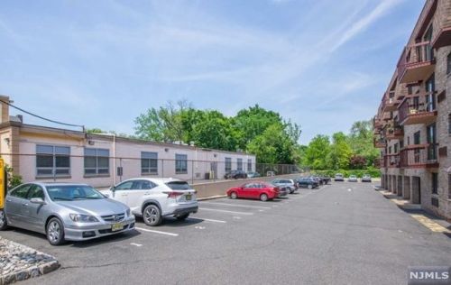 190 Morris Ave, Springfield NJ 07081-1110 exterior