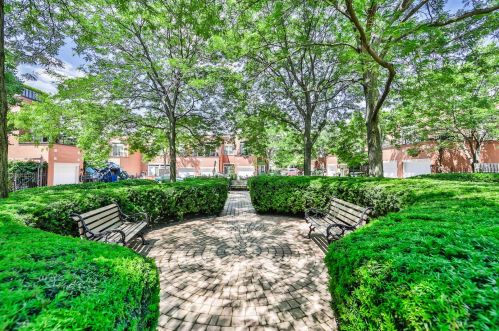 253 Goethe St, Chicago IL 60610-1803 exterior