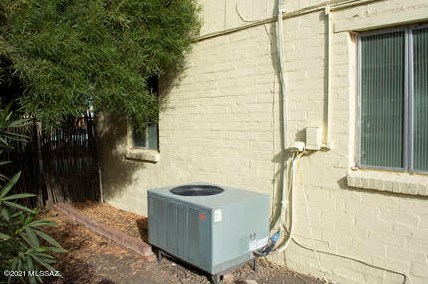 2710 Malvern St, Tucson AZ 85710-4238 exterior