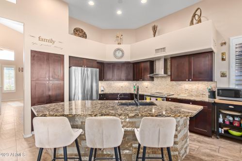 1454 Whitten Pl, Chandler AZ 85225-2101 exterior