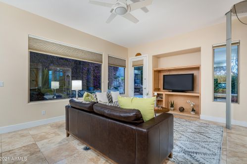 6413 31st St, Phoenix AZ 85008-1127 exterior