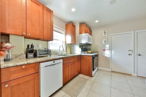 256 6 St, Boston MA 02127-3057 exterior