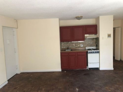 708 Boulevard, Union City NJ  07086-6826 exterior