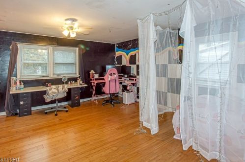 992 Milton Blvd, Rahway NJ 07065-1721 exterior