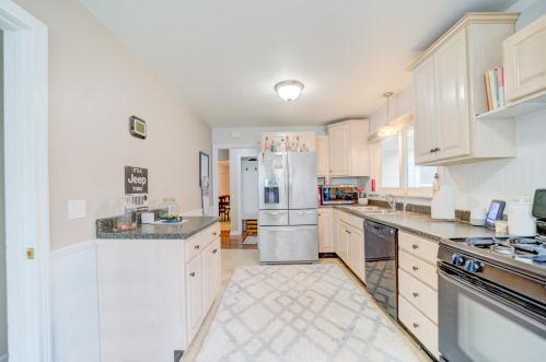 1205 Ml Ave, Meskegon MI 49445-3013 exterior