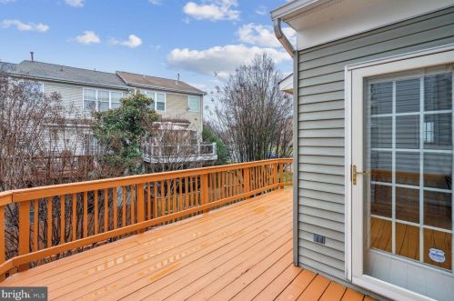 7433 Dunnington Pl, Alexandria VA  22315-5248 exterior