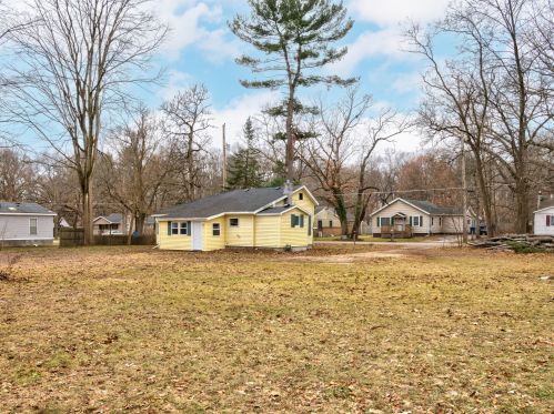 306 Sherman St, Allegan MI  49010-1066 exterior