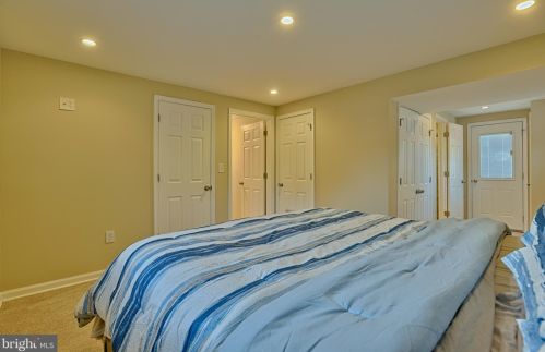 366 Beaghan Dr, Glen Burnie MD 21060-8238 exterior