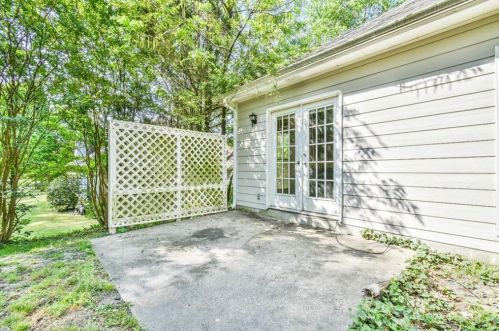 3032 Chesterfield Ct, Lithonia GA 30039-4683 exterior