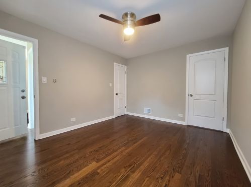 6217 Nagle Ave, Chicago IL  60638-4207 exterior