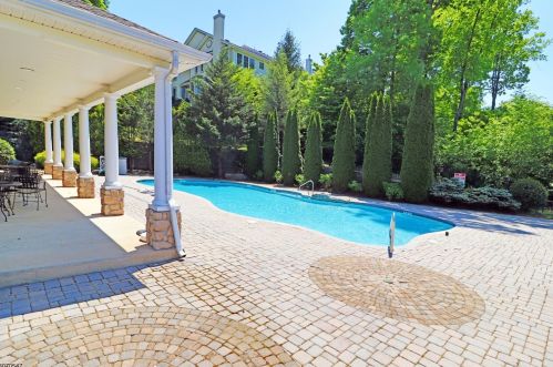 88 Henning Ter, Parsippany NJ 07834-3716 exterior