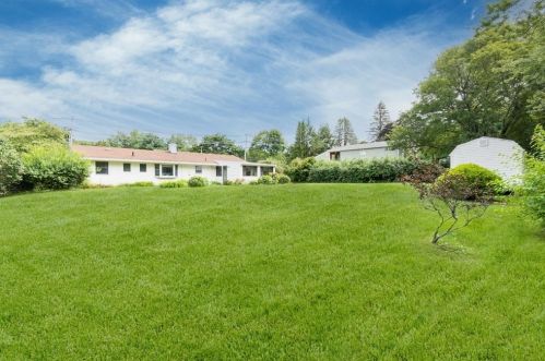 70 Burley St, Danvers MA  01923-2558 exterior