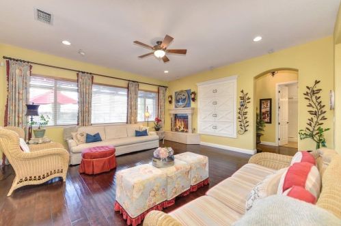 1009 Sandwick Way, Folsom CA 95630-6127 exterior