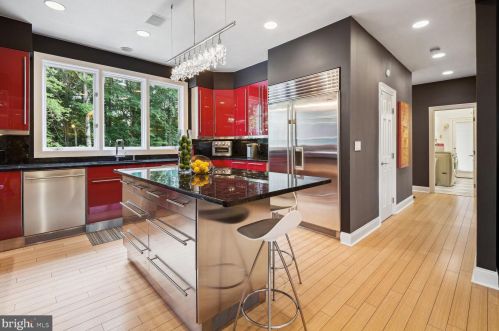 9906 Avenel Farm Dr, Rockville MD 20854-5410 exterior