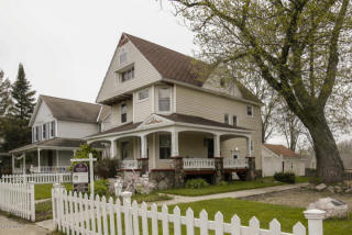 619 Stockbridge Ave, Kalamazoo MI  49001-2930 exterior