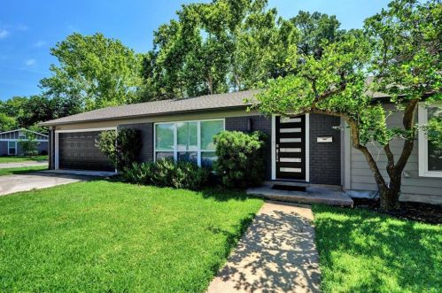 6107 Belfast Dr, Austin TX 78723-1117 exterior