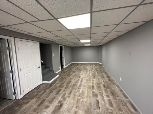 9202 Alpine Dr, Saint Louis MO 63123-4456 exterior