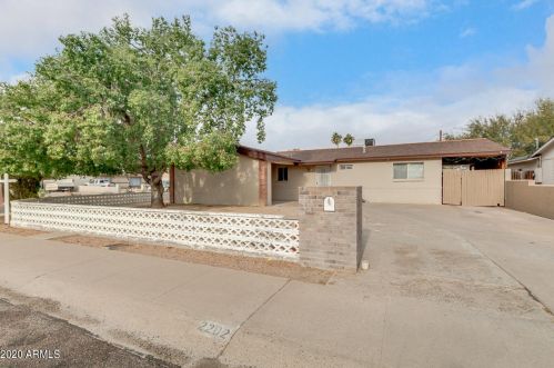 2202 Delgado St, Phoenix, AZ 85022-5836