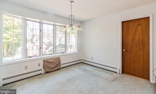 322 Independence Ave, Trenton NJ  08610-5704 exterior