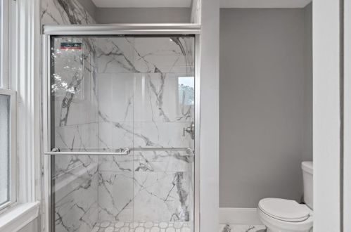 107 Overhill Rd, Providence RI  02906-4916 exterior