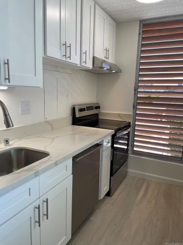 1556 Piikoi St, Honolulu, HI 96822-4084