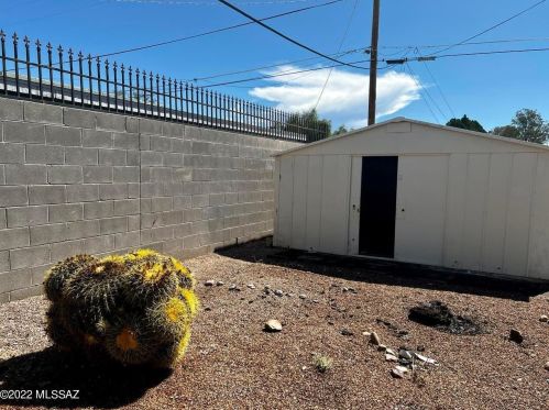 641 Calle Castile, Tucson AZ  85756-6405 exterior